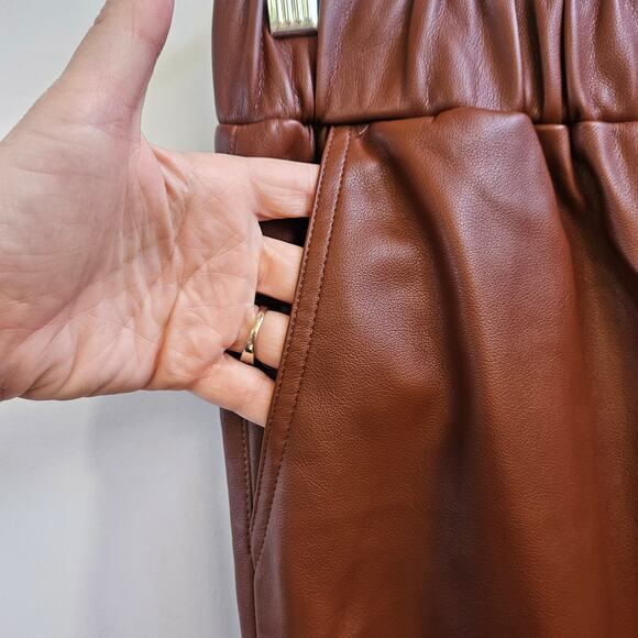 BlankNYC Brown When Its Love Faux Leather Wide Leg Pull On Pants Size S NWT Crop - Picture 5 of 12